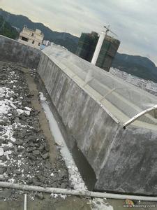 屋面天沟防水补漏工程